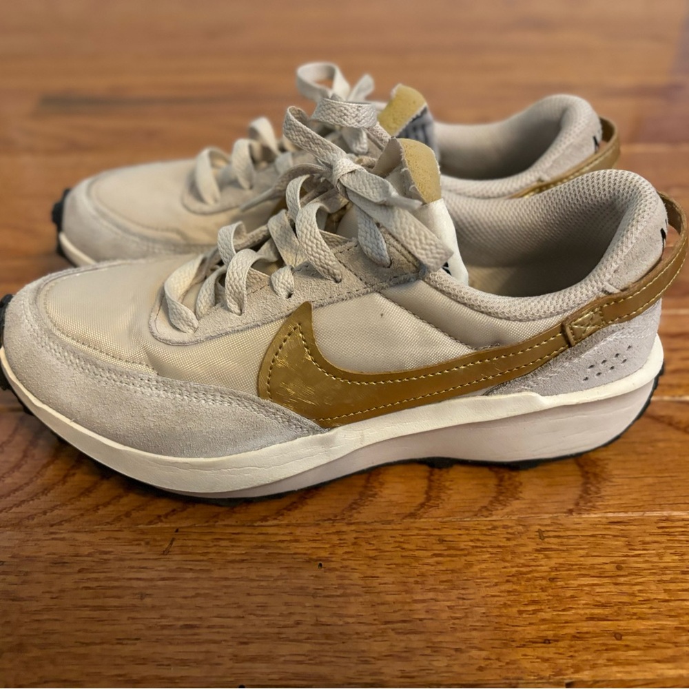 Nike Waffle Debut